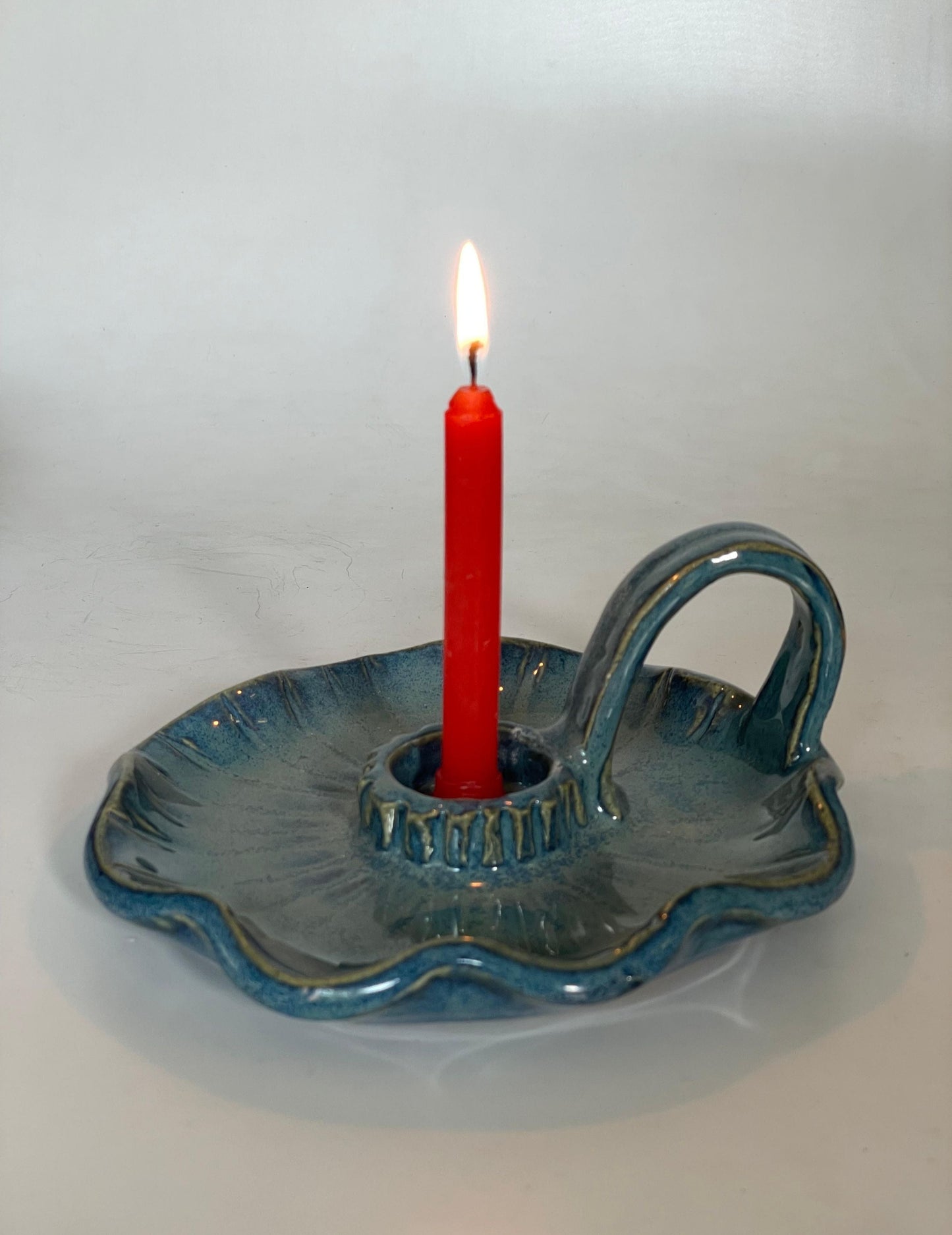 Ripple Arc Candle Holder